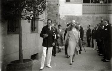 Alfonso_XIII_en_la_inauguración_del_Palacio_del_Mar_el_1_de_octubre_de_1928_(2_de_2)_-_Fondo_Marín-Kutxa_Fototeka